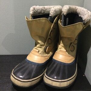 Women Sorel Waterproof  Tan and Black Snow Boots